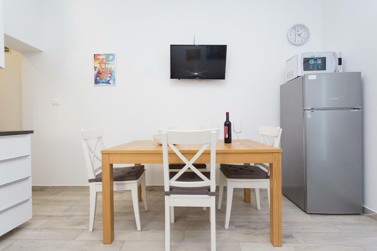 Apartments Pinery Makarska Exterior photo