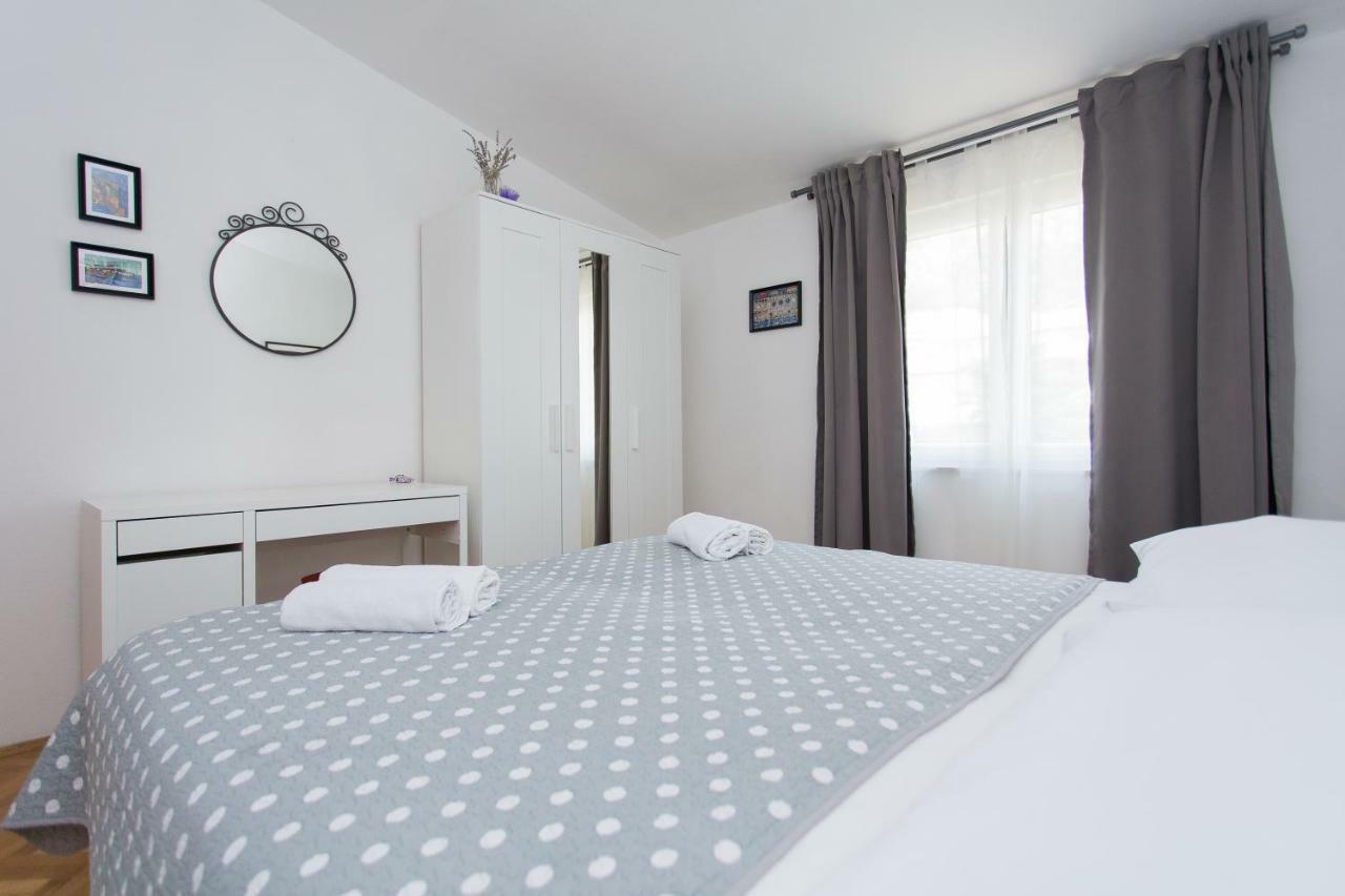 Apartments Pinery Makarska Exterior photo